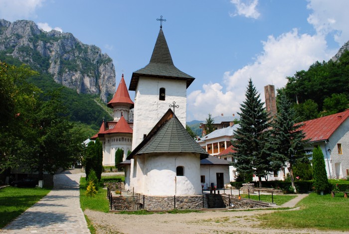 Mănăstirea Rîmeț își serbează praznicul duminică,