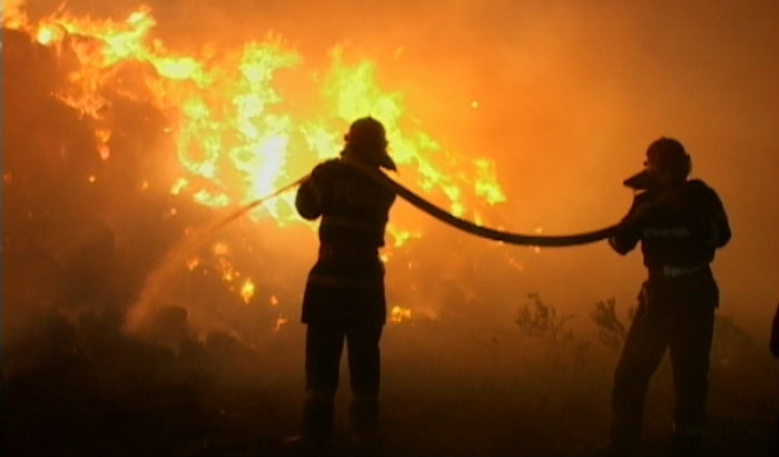 S-au îmbătat şi au dat foc unei cabane din Cluj-Napoca