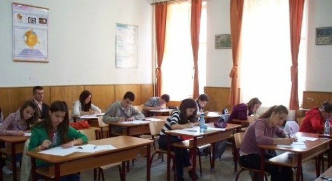 Orarul elevilor din Cluj-Napoca se schimbă din cauza traficului infernal