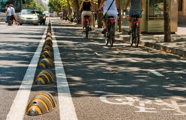 Propunere protejare piste pentru biciclete