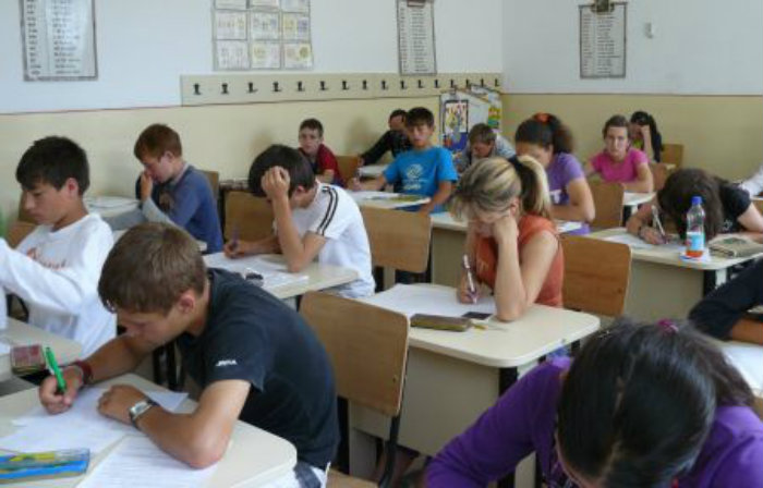 Rezultate slabe la simularea examenului de Evaluare Națională în Cluj. Doar jumătate din elevi au obținut nota peste 5