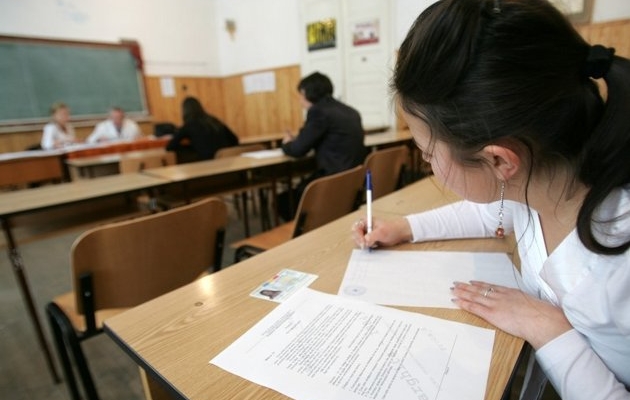 Elev din Cluj, eliminat din examenul la matematică la Bac. Cum a încercat „să fure” 