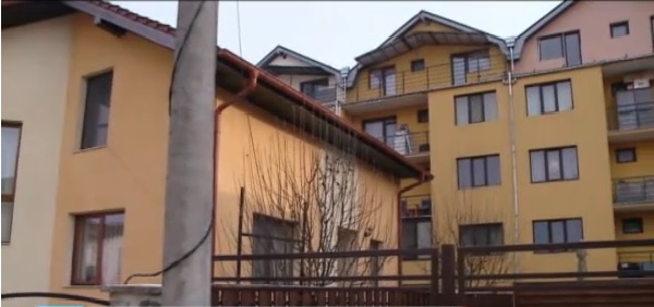După 7 ani, o familie din Cluj a câştigat procesul cu Primăria care a autorizat nelegal un bloc de pe Câmpului