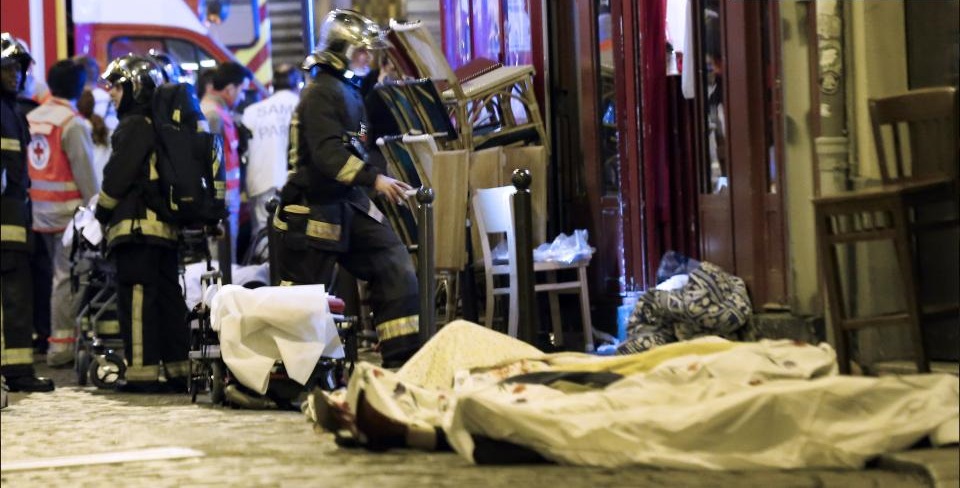 Franţa a fost în ultimul an scena mai multor atacuri teroriste în care sute de oameni şi-au pierdut viaţa. Sursa foto: www.nydailynews.com 