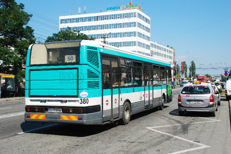 În autobuzele din Cluj furturile din buzunare au ajuns să devină o obişnuinţă. Sursa foto: Arhivă Monitorul de Cluj