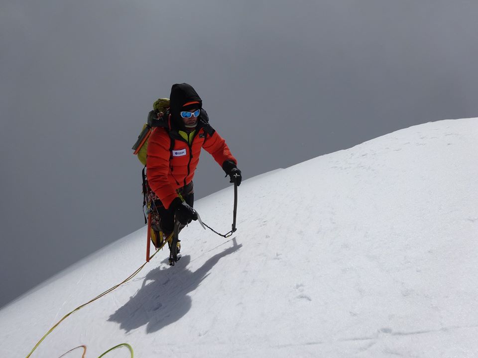 Vlad Căpușan pe muntele Himalaya. Sursa foto: Vlad Căpușan Facebook