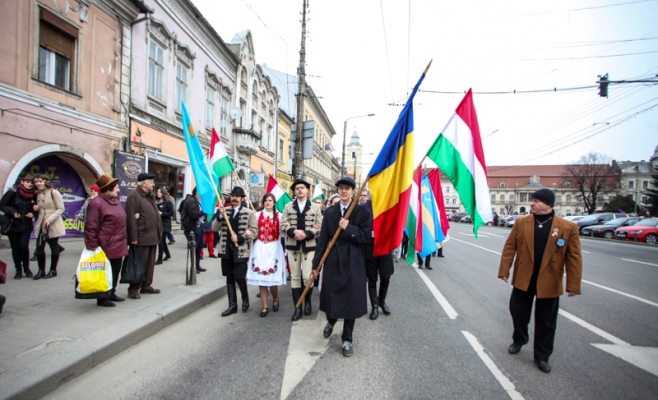 	 Ziua Maghiarilor de Pretutindeni este sărbătorită, miercuri, în mai multe oraşe din Transilvania, fiind comemoraţi eroii din timpul Revoluţiei Ungare de la 1848-1849