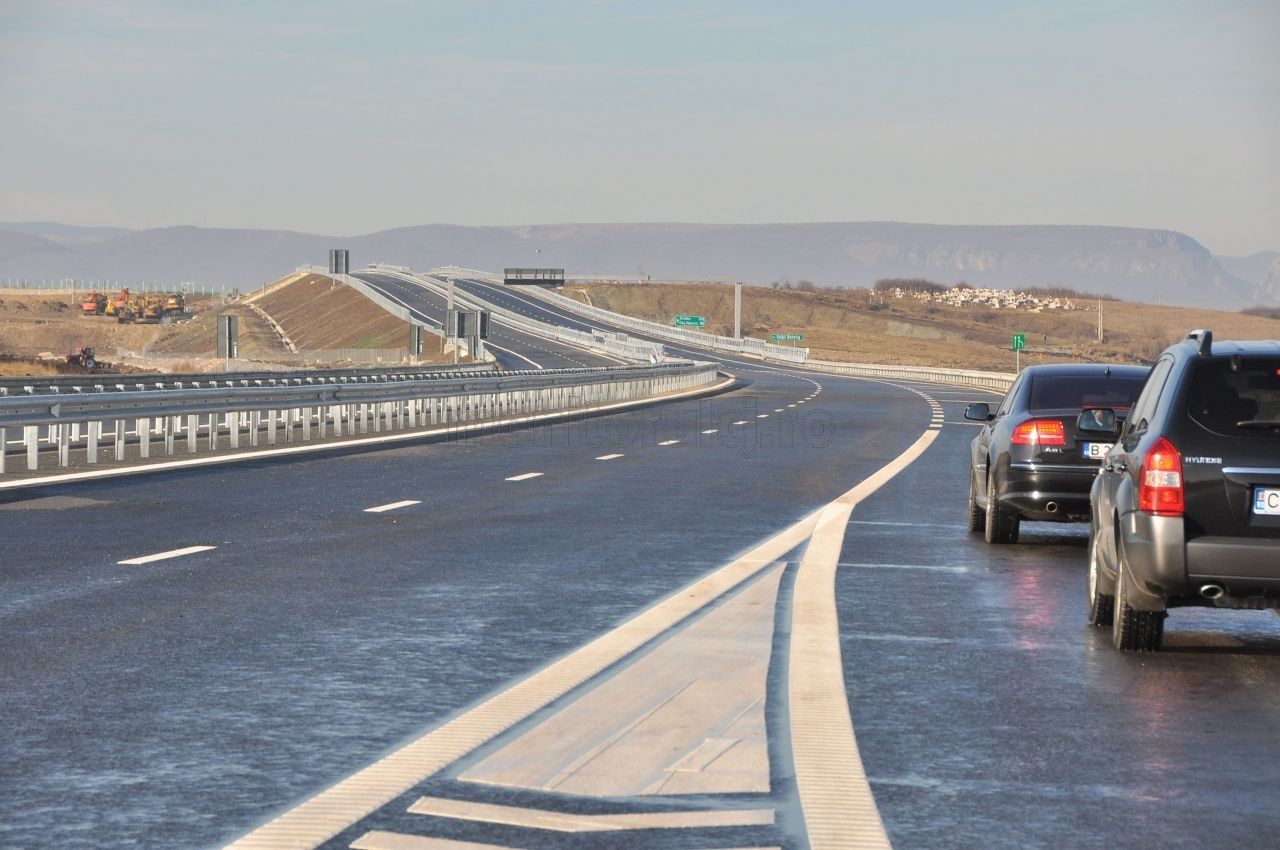 Restricţia de pe Autostrada Transilvania a fost anunţată şi în weekend. FOTO Arhivă