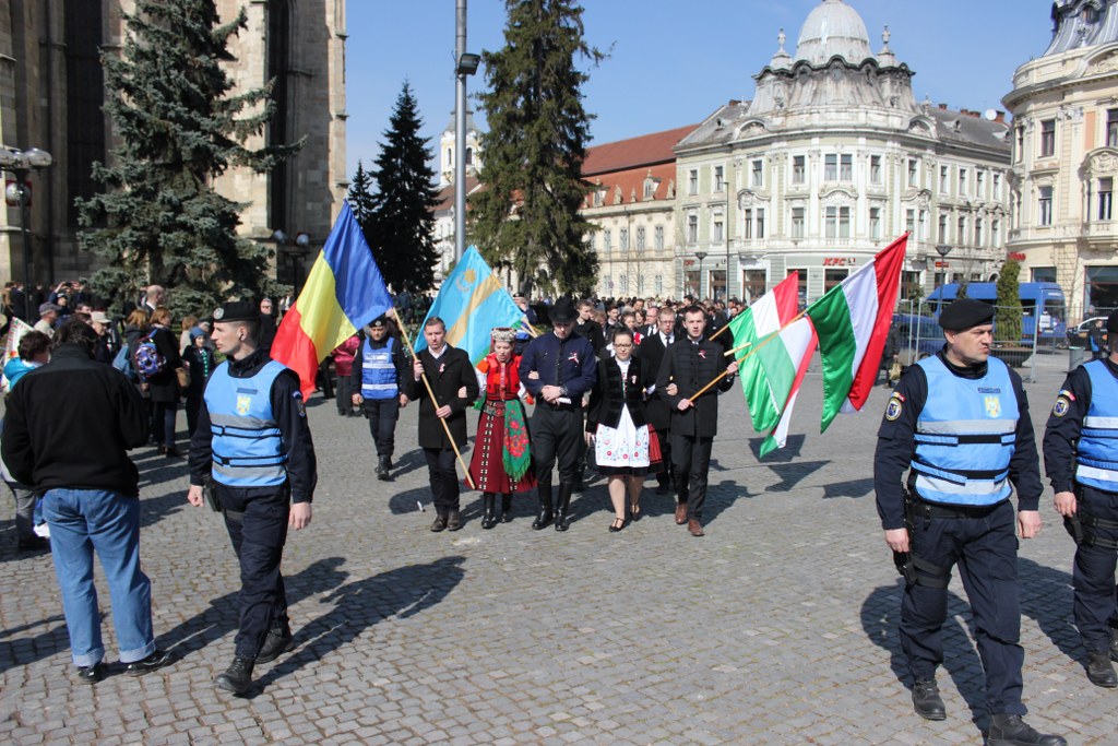 Manifestările de Ziua Maghiarilor de Pretutindeni au avut în 2017 la Cluj acelaşi traseu ca în fiecare an. FOTO Ovidiu Cornea