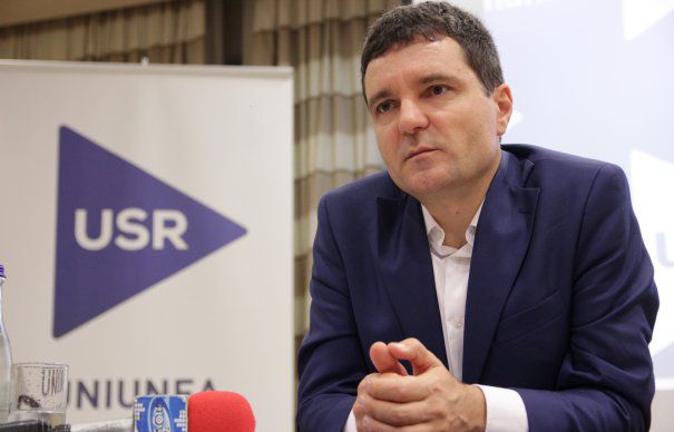 Ce spune Nicușor Dan despre o eventuală candidatură a lui Cioloș la șefia USR