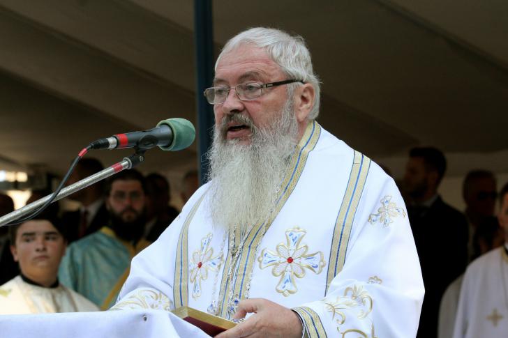 Mitropolitul Clujului, Andrei Andreicuţ: ”Nu s-ar prăbuși România dacă toate tinerele familii ar avea măcar câte trei copii”