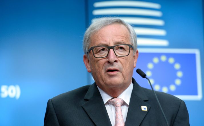 Jean-Claude Juncker, în prima sa vizită în România. Preşedintele Comisiei Europene se întâlneşte astăzi cu preşedintele şi premierul