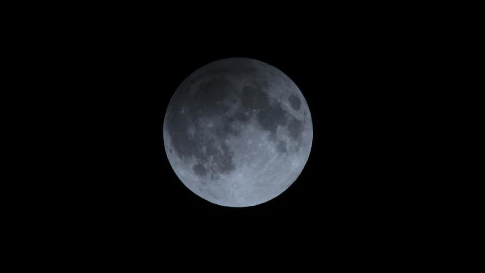 Eclipsă parţială de Lună luni seara, vizibilă şi din ţara noastră  sursa foto romaniatv.net