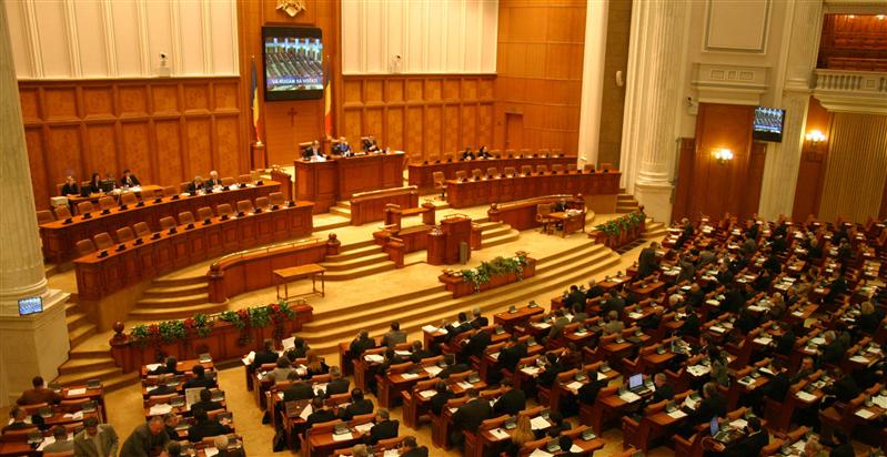 TOPUL domeniilor care au contabilizat cele mai multe modificări legislative în prima sesiune parlamentară