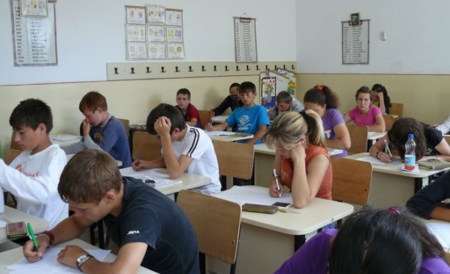 Elevii de la Cluj, primii care vor avea manuale de sport