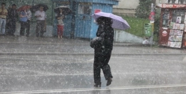 ANM anunţăVânt și ploi moderate cantitativ în majoritatea regiunilor, de luni după-amiaza până marți seara 