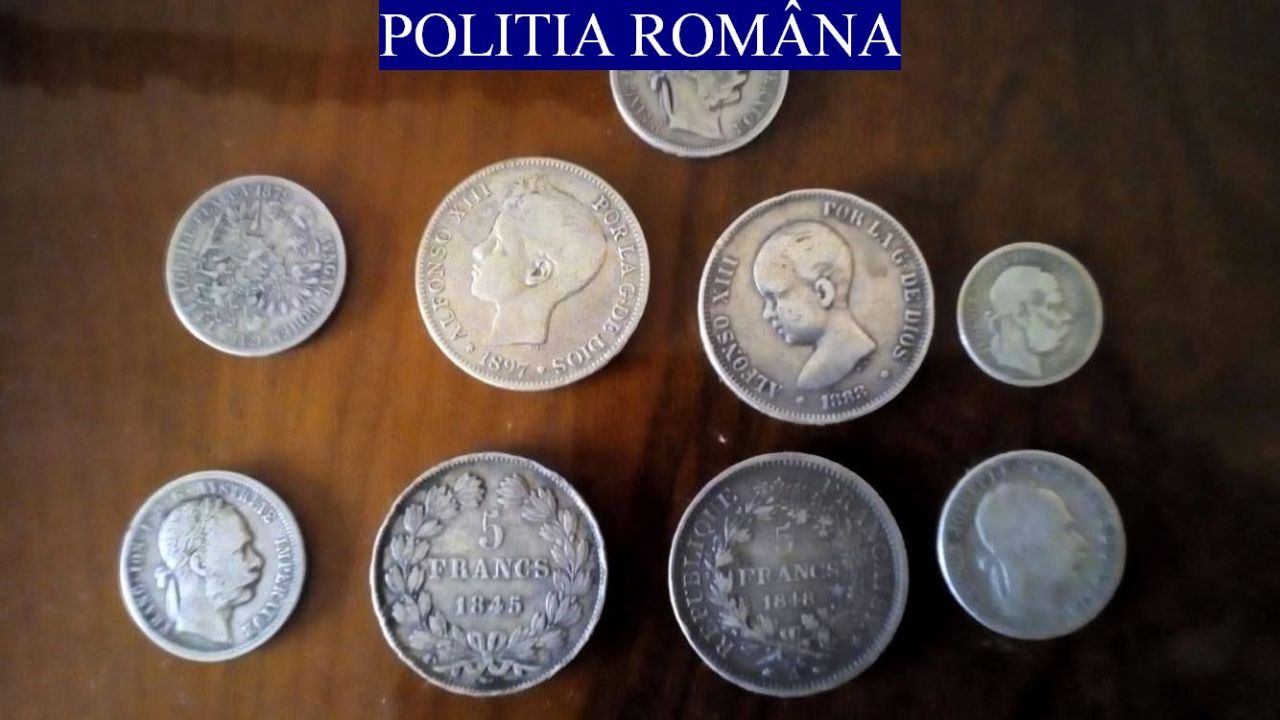 Monede de proveniență austro-ungară, confiscate la Târgul de la Negreni