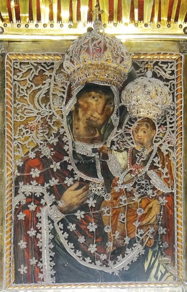 Icoana Sfintei Fecioare Maria din Biserica Piariștilor, despre care se spune că ar fi adevărata icoană făcătoare de minuni