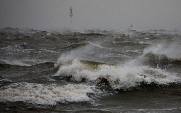 ATENȚIE celor care merg la mare: un ciclon ar putea afecta litoralul României!