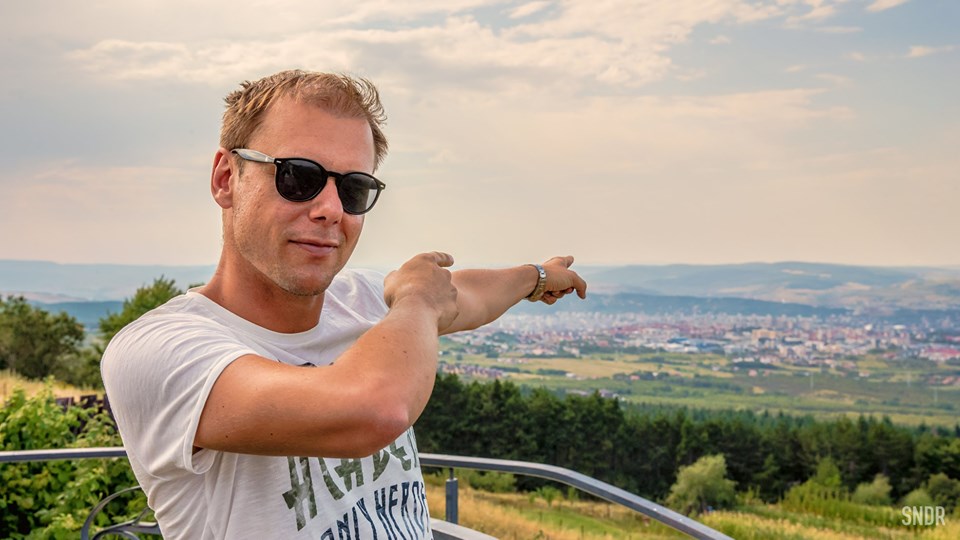 Vrei să apari în clipul lui Armin? DJ-ul olandez va turna un videoclip la Cluj-Napoca!