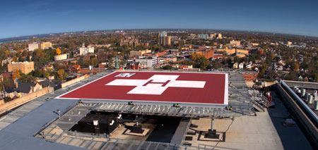 Emil Boc promite un heliport medical în centrul orașului pentru urgențe