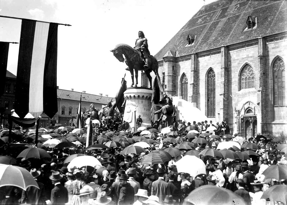 RO/HU FOTO 117 de la dezvelirea statuii lui Matei Corvin / 117 éve avatták fel a kolozsvári Mátyás-szobrot