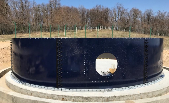 După ani de așteptare, sătenii din Sălicea, comuna Ciurila vor avea apă potabilă. „În curând!”, promite din nou Tișe, sursă foto: CJ Cluj