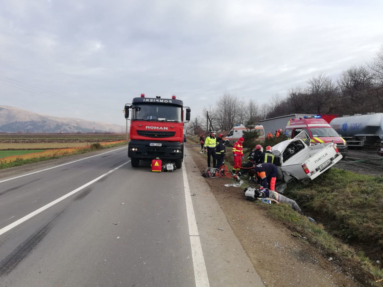 ACCIDENT GRAV în Cornești! Două victime în stare foarte gravă. A fost solicitat un ELICOPTER SMURD, sursă foto: ISU și IPJ Cluj