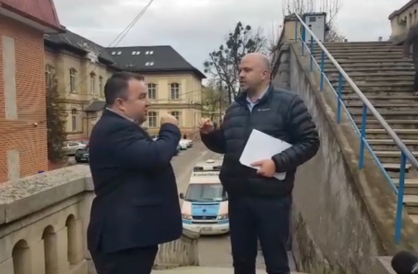 Ungureanu și Șușca, ceartă aprigă la Spitalul Județean: „Noi doi ne vom lămuri în instanță!”, sursă foto: captură video Facebook Emanuel Ungureanu