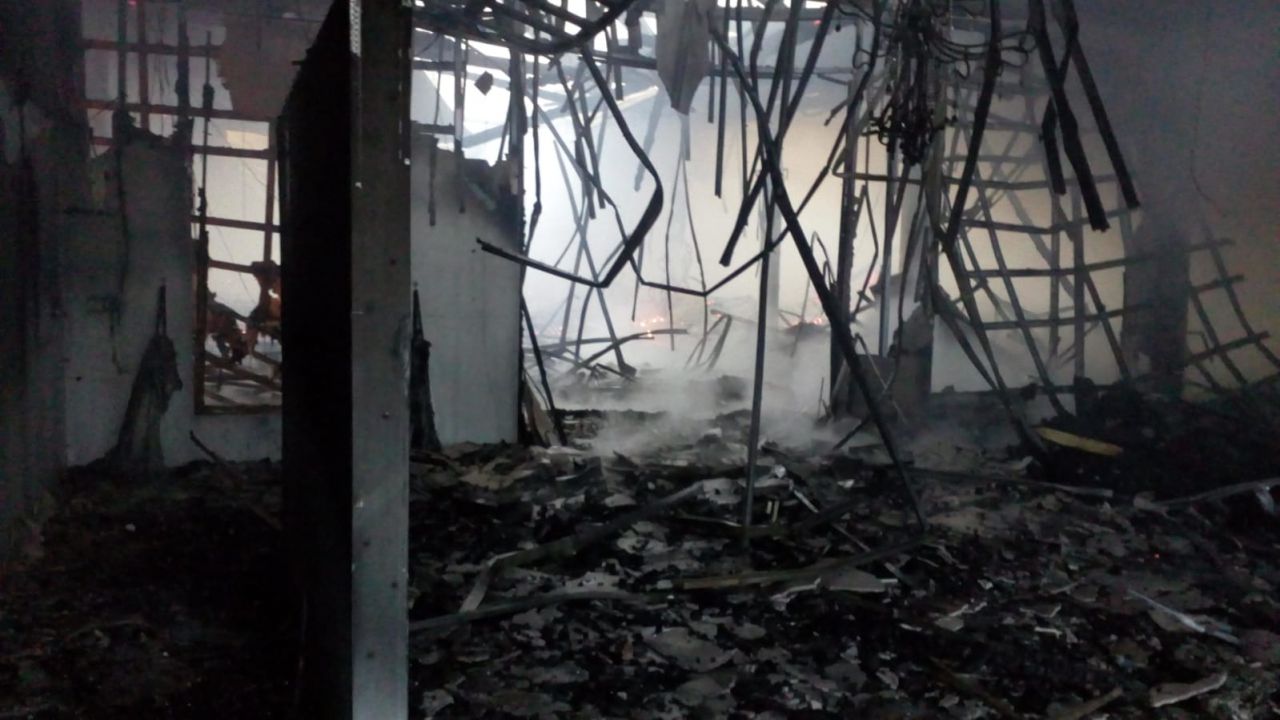 VIDEO Incendiu la Gherla, o sală s-a făcut scrum. Urma un eveniment cu sute de invitați!, sursă foto/video: ISU Cluj