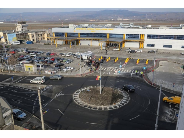 Din 2020, pasagerii vor avea stație de autobuz în parcarea Aeroportului Cluj