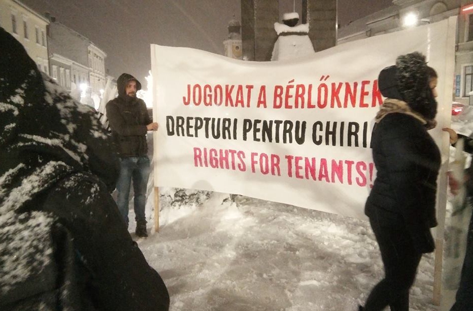 Clujenii ies în stradă din cauza chiriilor prea mari: „Nu pomană se așteaptă!”, sursă foto: Raymond Füstös, monitorulcj.ro