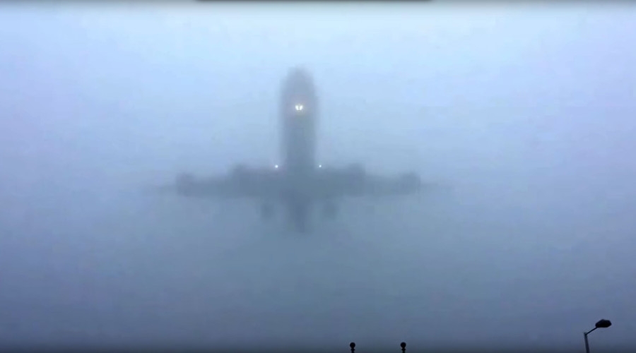 COD GALBEN Ceața a pus stăpânire pe Cluj. Avioanele suferă întârzieri