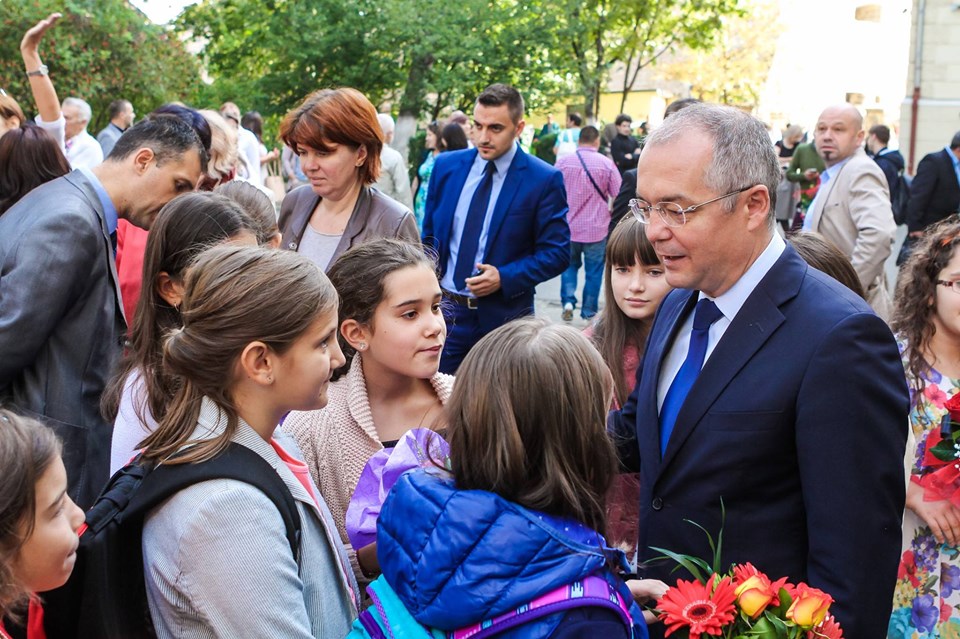 Cluj-Napoca pune preț pe elevi! 20% din bugetul pe anul 2020 merge spre educație