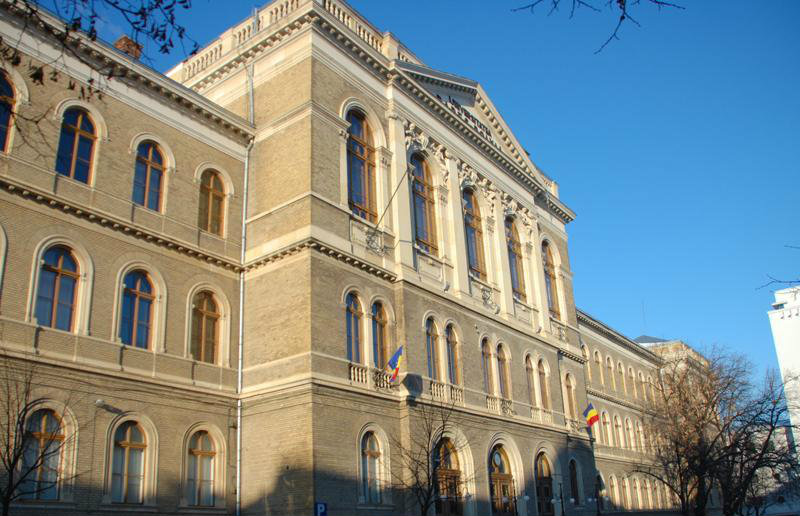 UBB Cluj-Napoca sprijină financiar studenții care nu pot urmări cursurile online