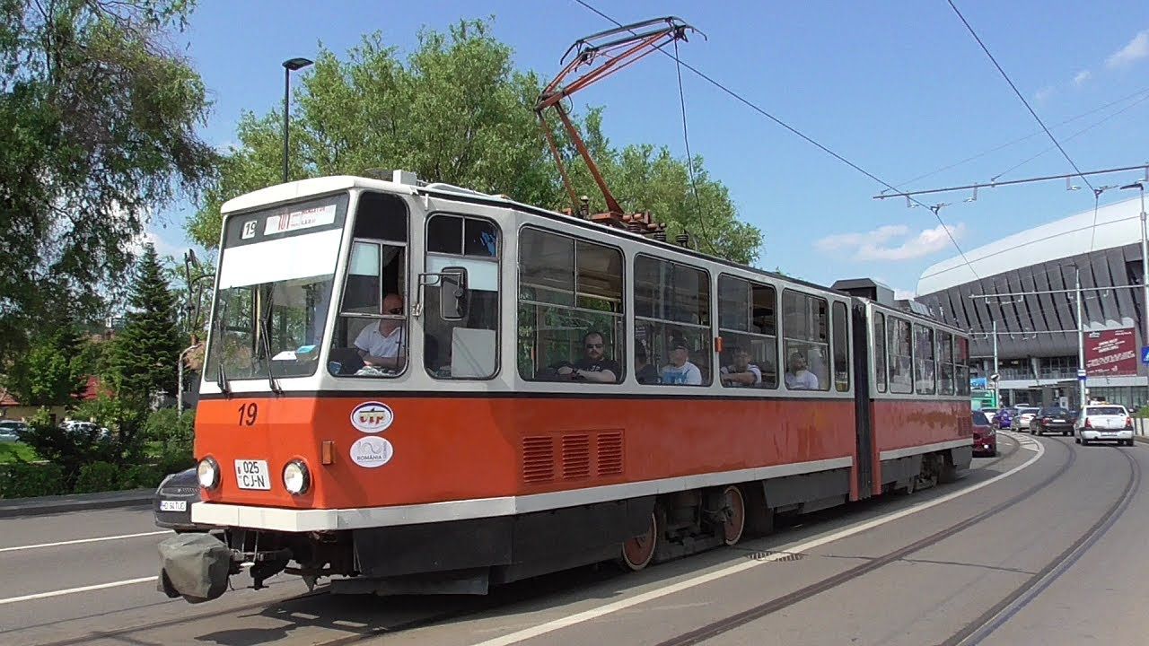 Tramvaiele au fost puse în circulație în 1987, cu 100 de ani mai târziu față de celelalte orașe