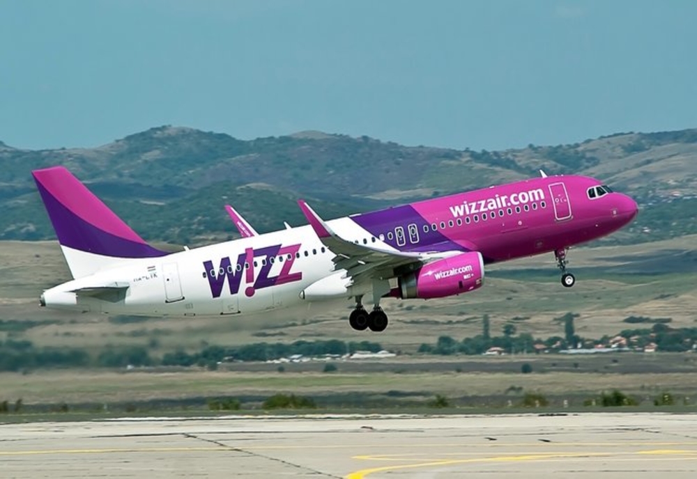 Pasagerii Wizz Air vor purta măști în timpul zborului, vor primi șervețele igienice și vor fi încurajați să plătească cu cardul