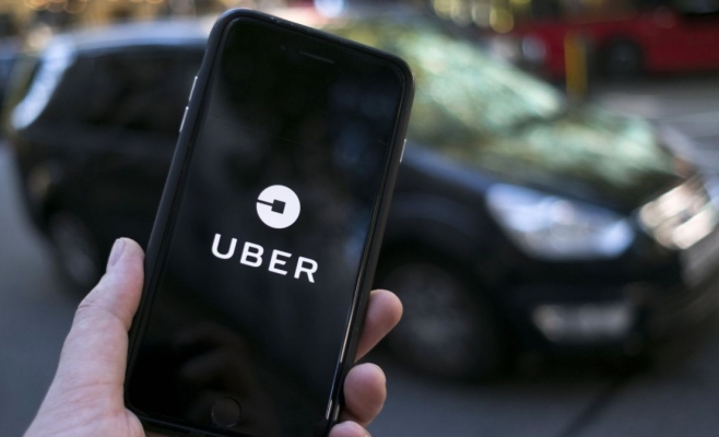 Șoferii și clienții Uber, obligați să poarte mască