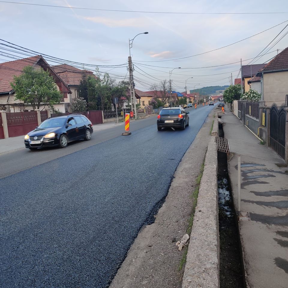 Începe asfaltarea între Cluj și Baciu. Rute de OCOLIRE