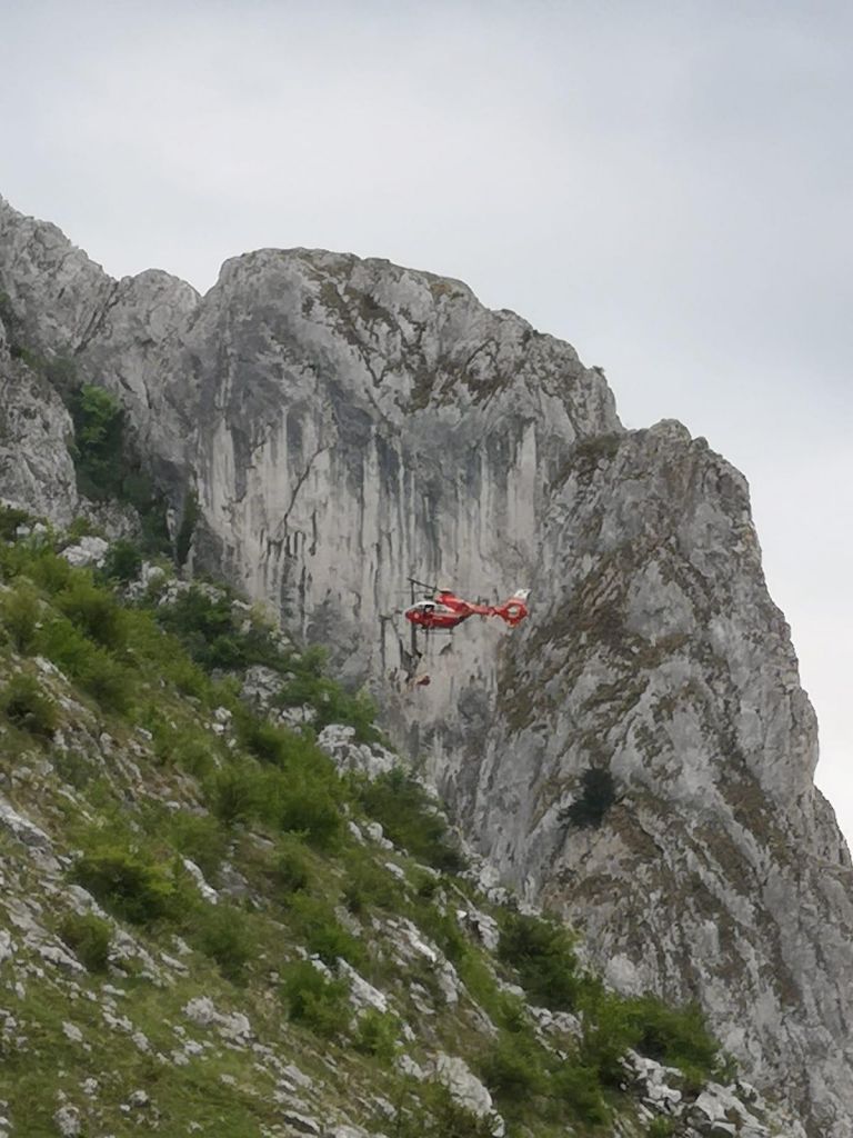Alpinist clujean, preluat cu ELICOPTERUL SMURD după ce a căzut în timpul unei cățărări la Cheile Turzii