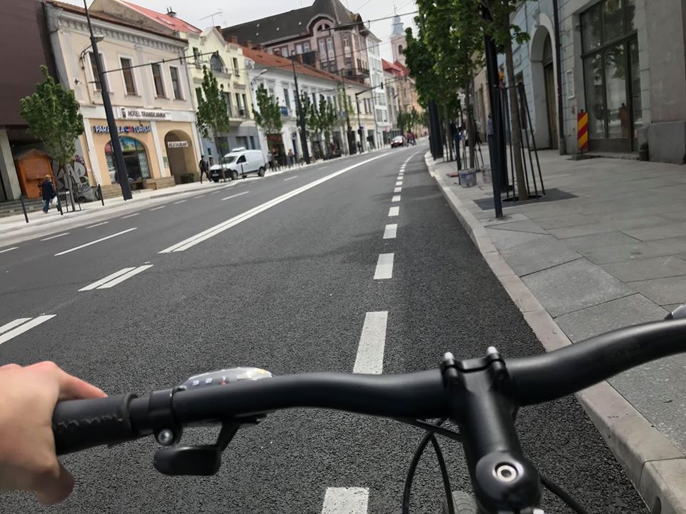 biciclistii-se-inghesuie-pe-pista-ingusta-de-pe-regele-ferdinand-nu-asta-e-vestea-proasta, sursă foto: Facebook Adrian Dohotaru