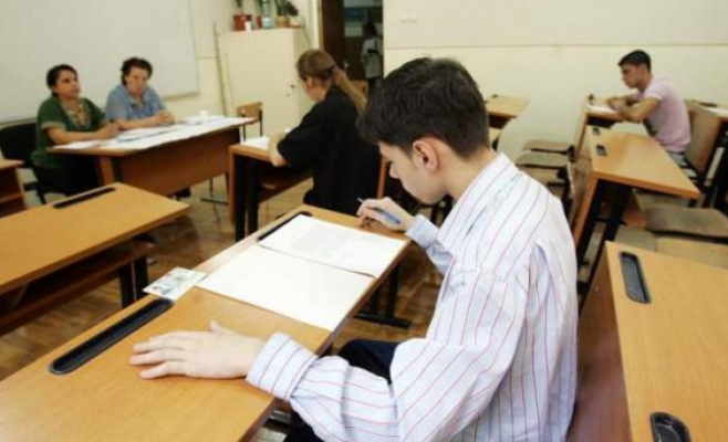 Elevii se contrazic: unii vor anularea examenelor, alții nu