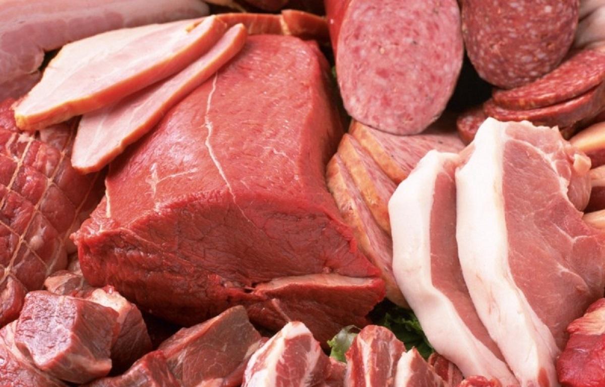 Carne toxică. Cum recunoşti carnea expirată şi mezelurile toxice