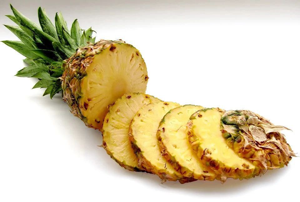 Ananas toxic: cand devine ananasul toxic. Semnele la care trebuie sa te uiti