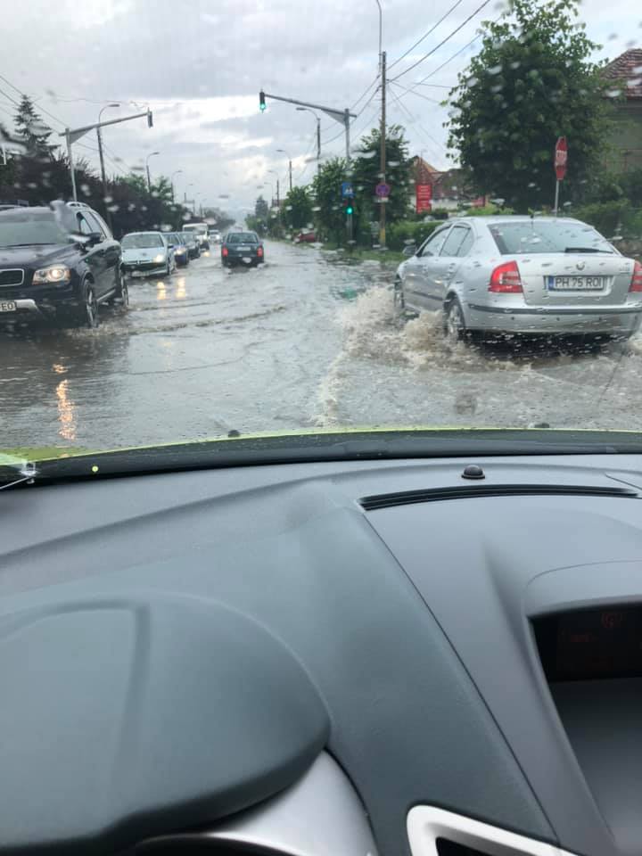 Strada Corneliu Coposu, inundație/ Foto: Facebook Info Trafic jud Cluj