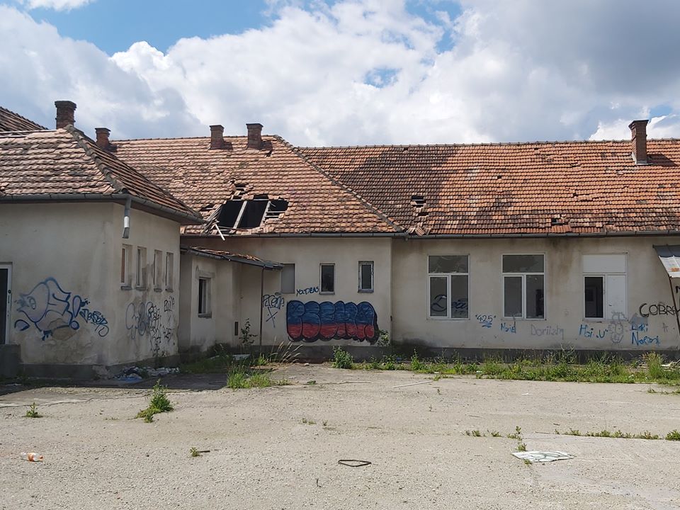Școala „fantomă” din Cluj, vandalizată și dată uitării. Ar urma să devină azil de bătrâni, foto: Facebook Clujul Civic/Sorin Terinte