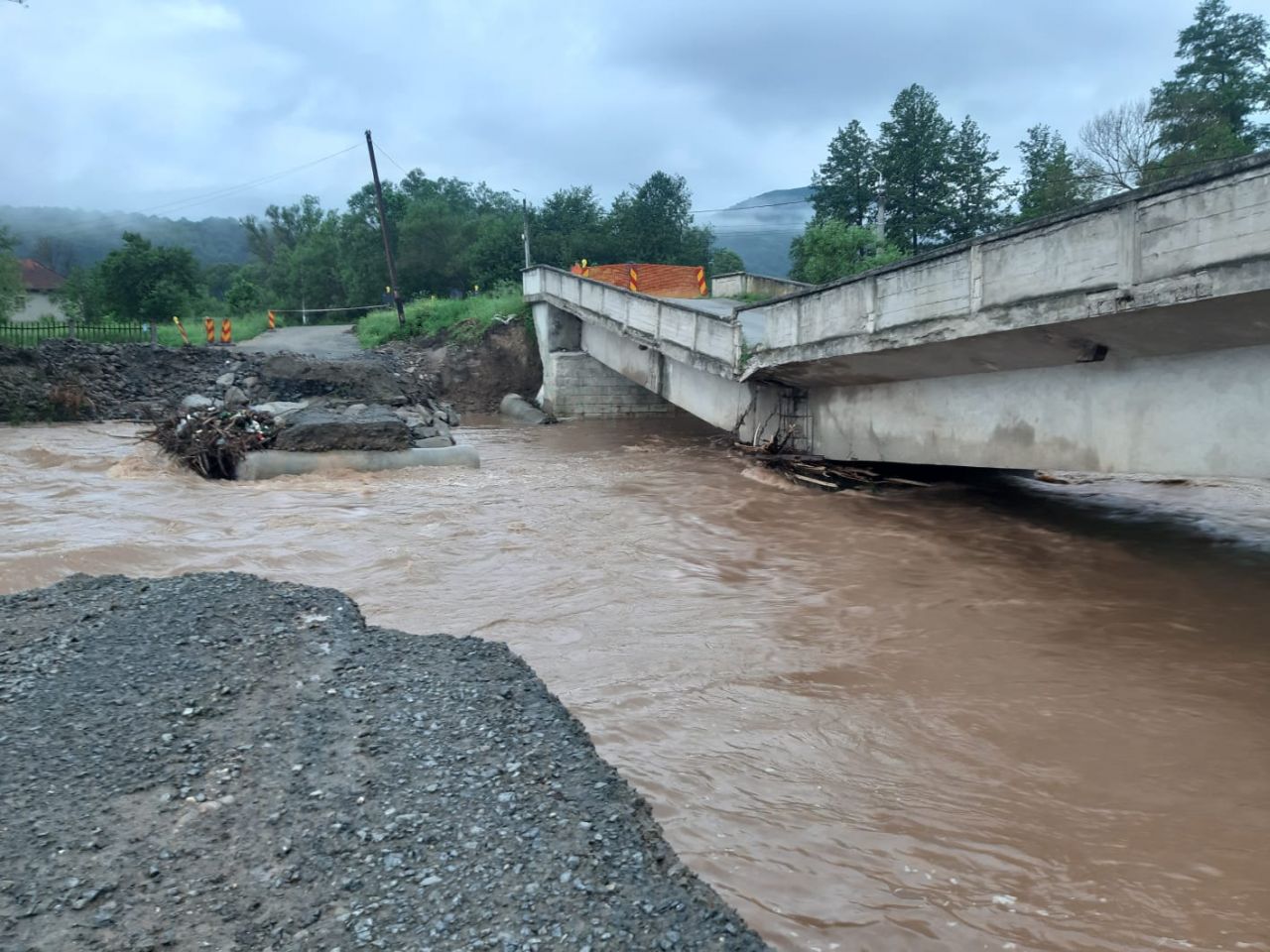 Cod galben de inundații în Cluj și Alba! Trei râuri ar putea ieși din matcă