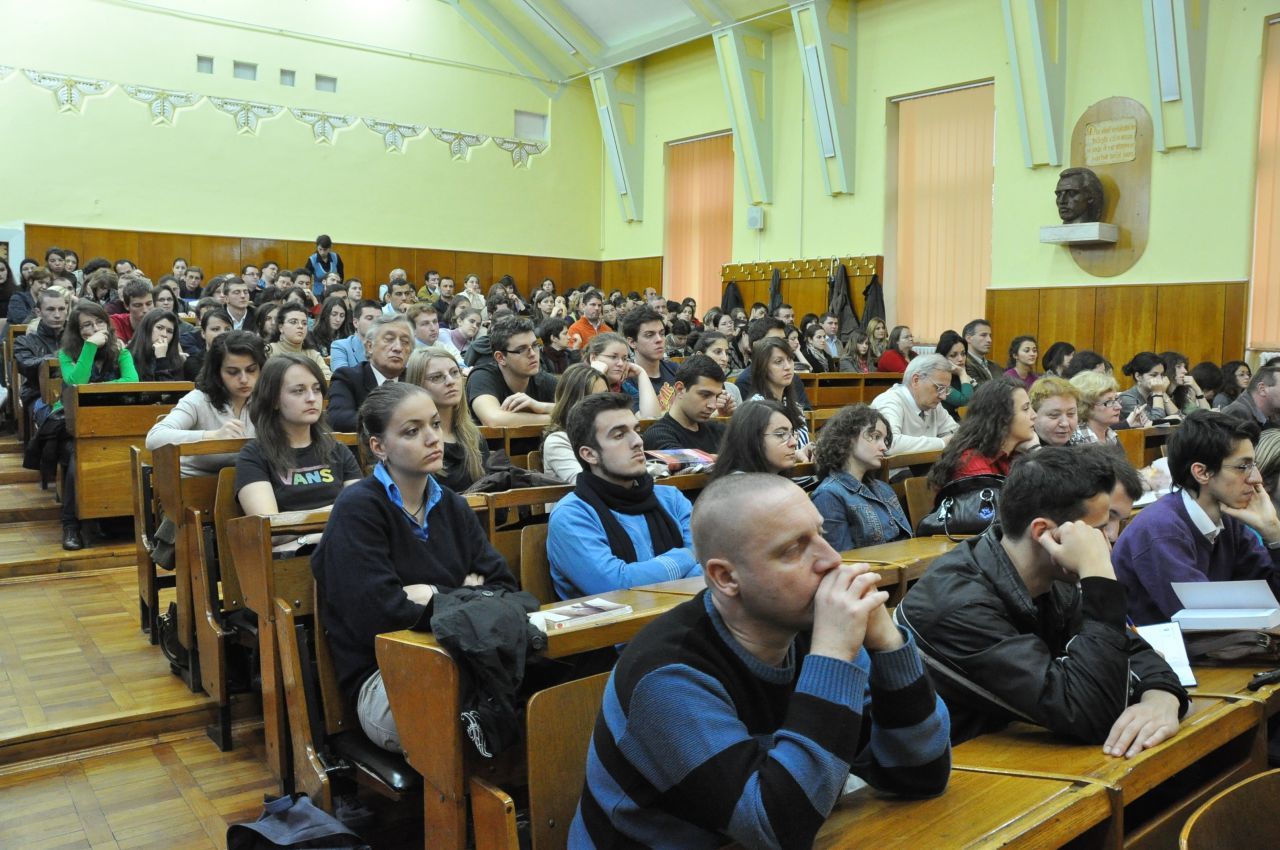 Revin studenții la Cluj din Toamnă ? Rectorul UBB a oferit răspunsul așteptat de toată lumea