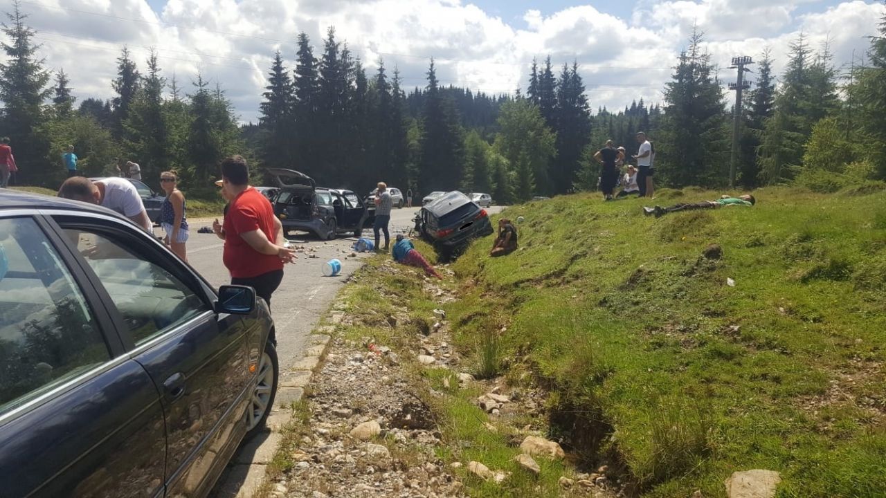 Accident cu 5 VICTIME pe un drum din Cluj. A intervenit un elicopter SMURD