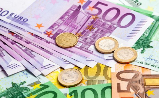 Curs Valutar. Euro, coborâre important în raport cu leu